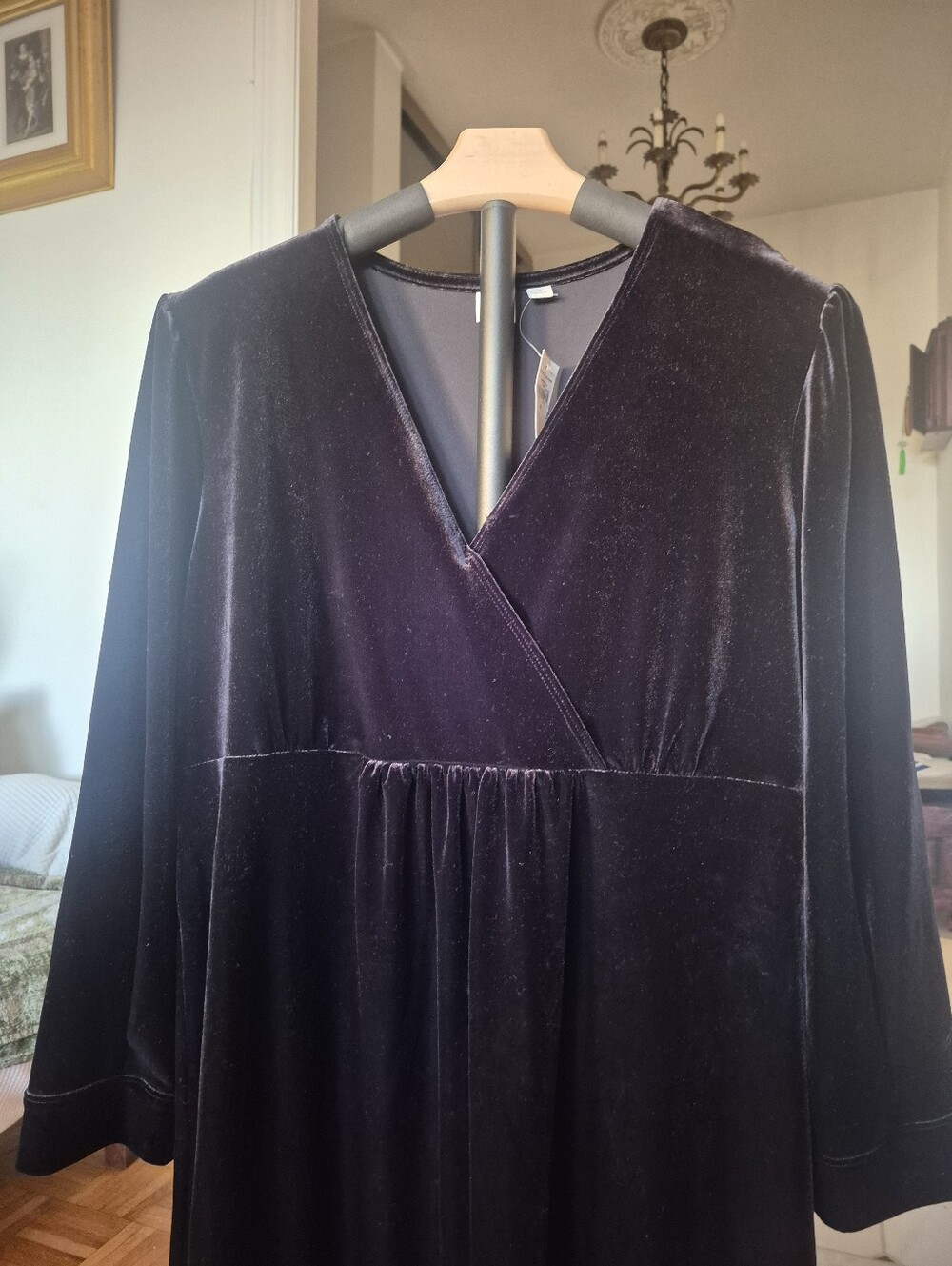 GAP Black Velvet Long Sleeve V-Neck Dress